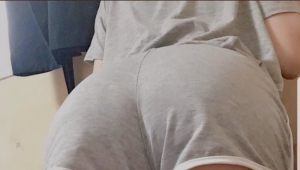 不着急慢慢来衣服一件一件脱