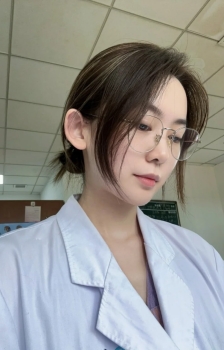 美女护士下海啦