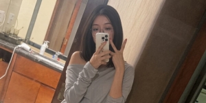 为了拍照片手机都湿了啊