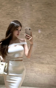 空降小嫩模05后胸绝对好看