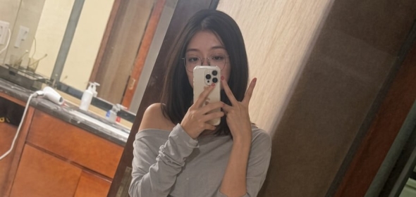 为了拍照片手机都湿了啊