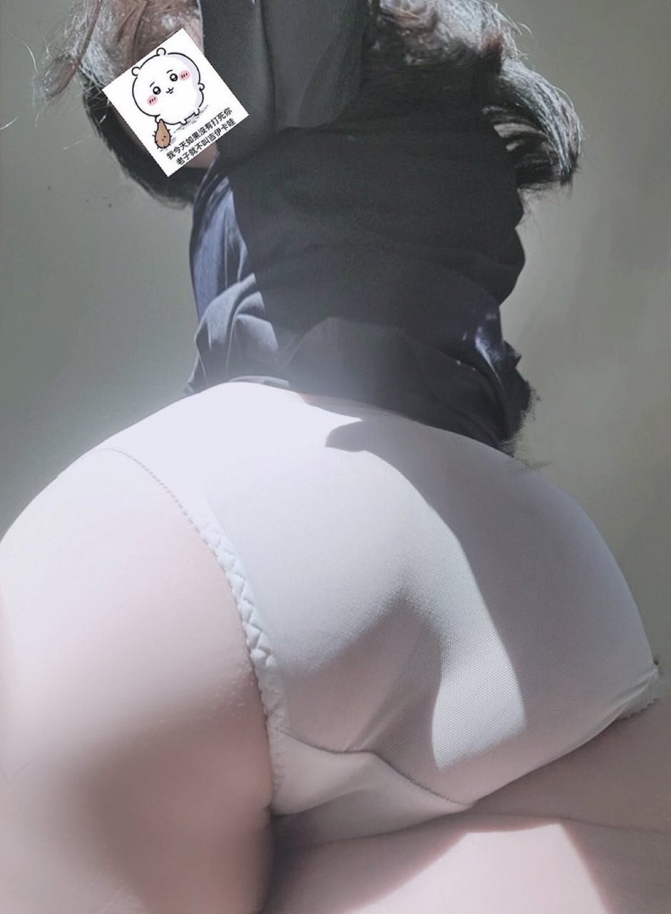 HKLIcQDa0AAY1DR.jpeg