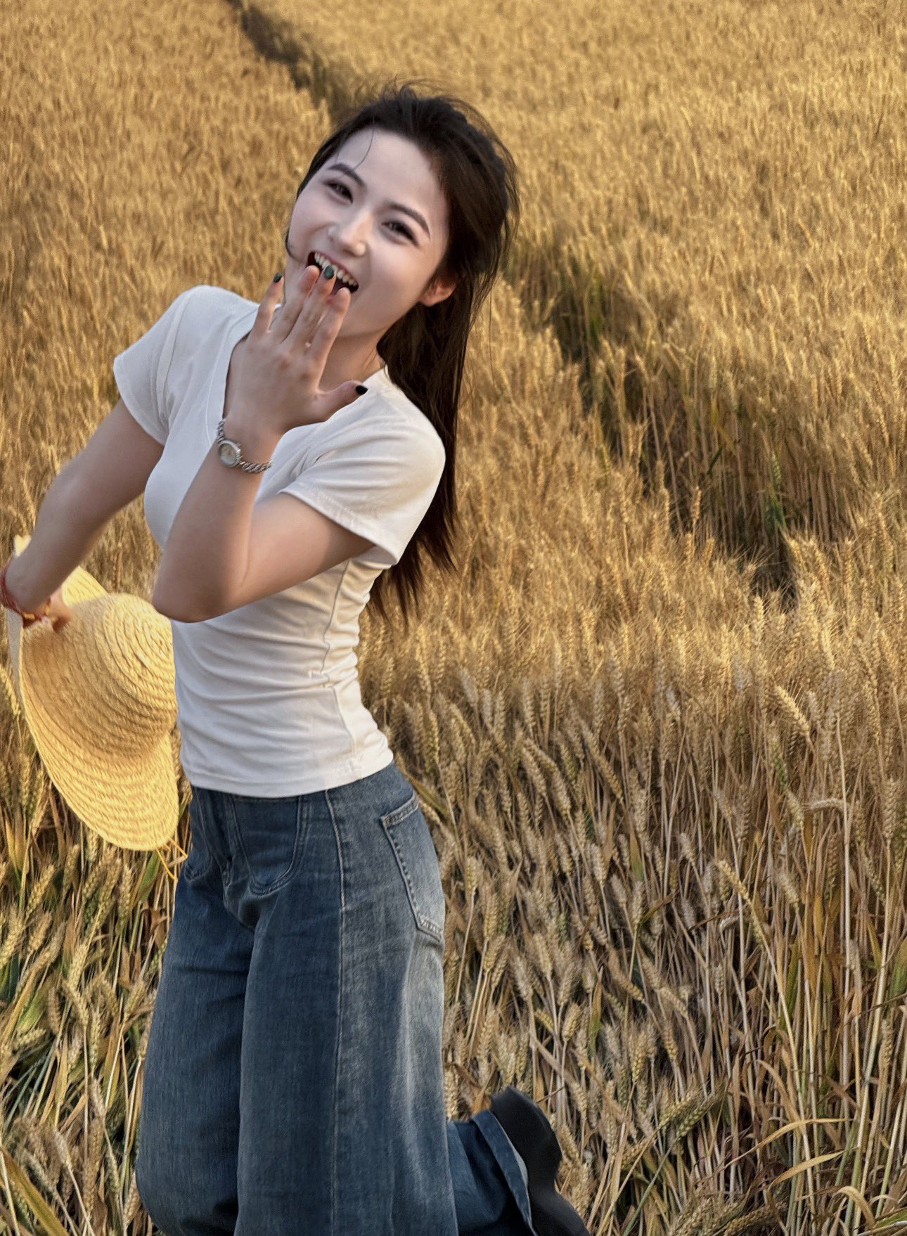 HLZRANrbYAAXiJU.jpeg
